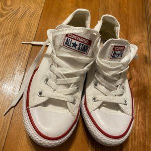 Kids converse